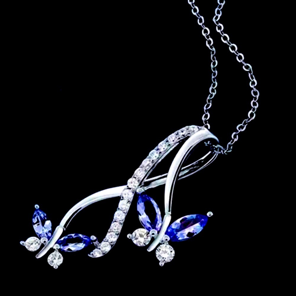 Tanzanite Butterfly Necklace
Pendant + 925 Sterling Silver Chain
Great Gift Idea